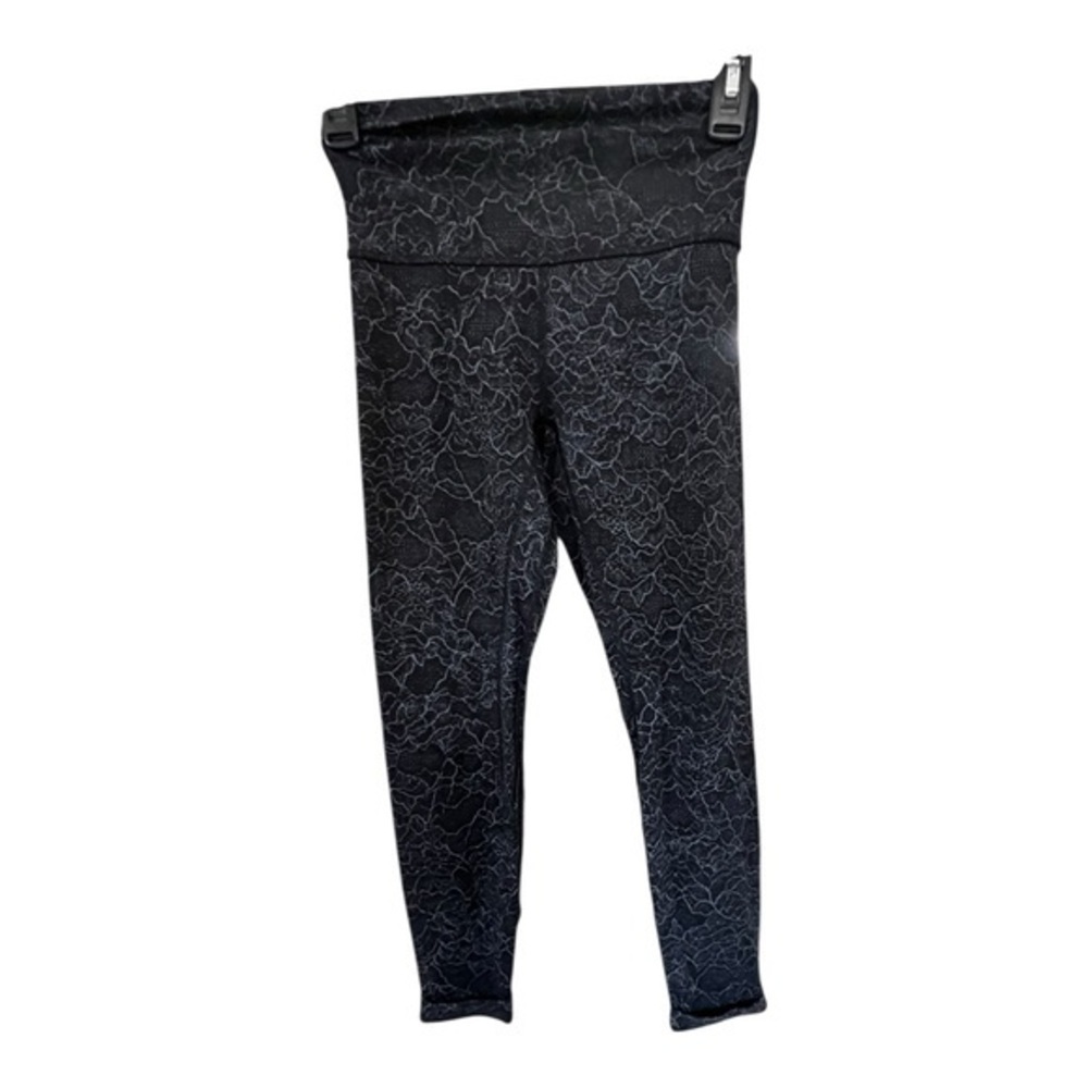 Lululemon black with gray graphic women’s size 2